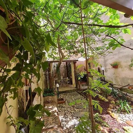 Appartement Ai Due Cortili à Trapani Extérieur photo