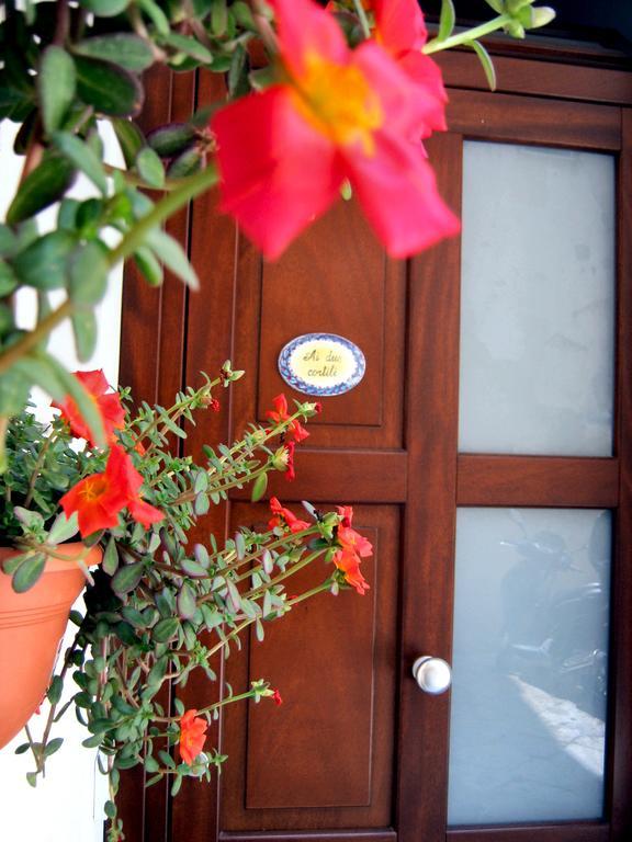 Ai Due Cortili Apartamento *